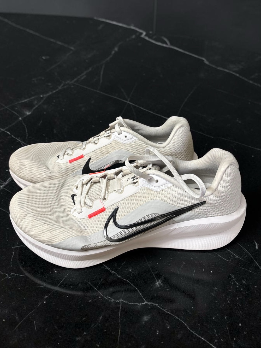 NIKE DOWNSHIFTER 13 MEN’S RUNNING SHOE FJ1284-100 size 11.5 W worn 1x APR $80